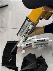 Thi Công Keo Chà Mạch Tilebond Epoxy S22 Màu Xám Đậm Tại Trần Duy Hưng – Hà Nội Thi Công Keo Chà Mạch Tilebond Epoxy S22 Màu Xám Đậm Tại Trần Duy Hưng – Hà Nội