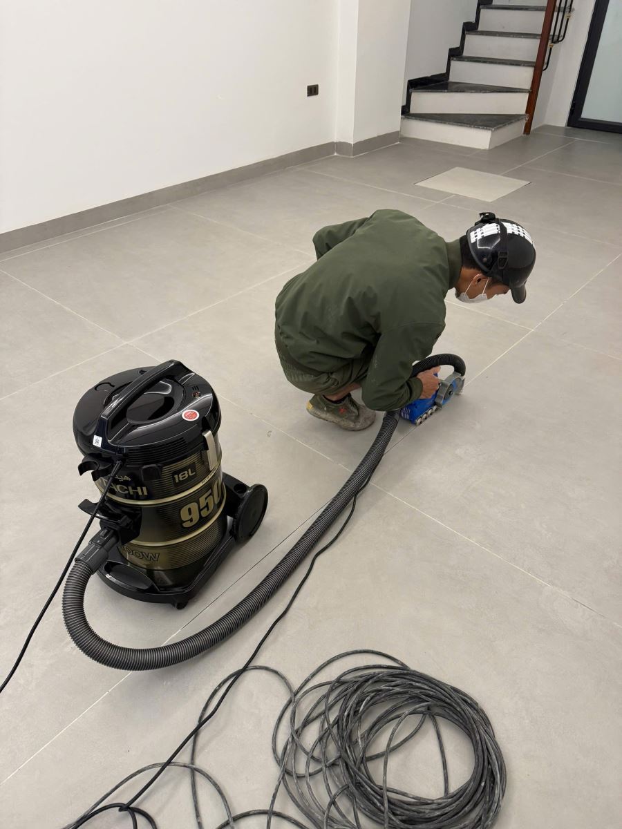 thi công keo chít mạch