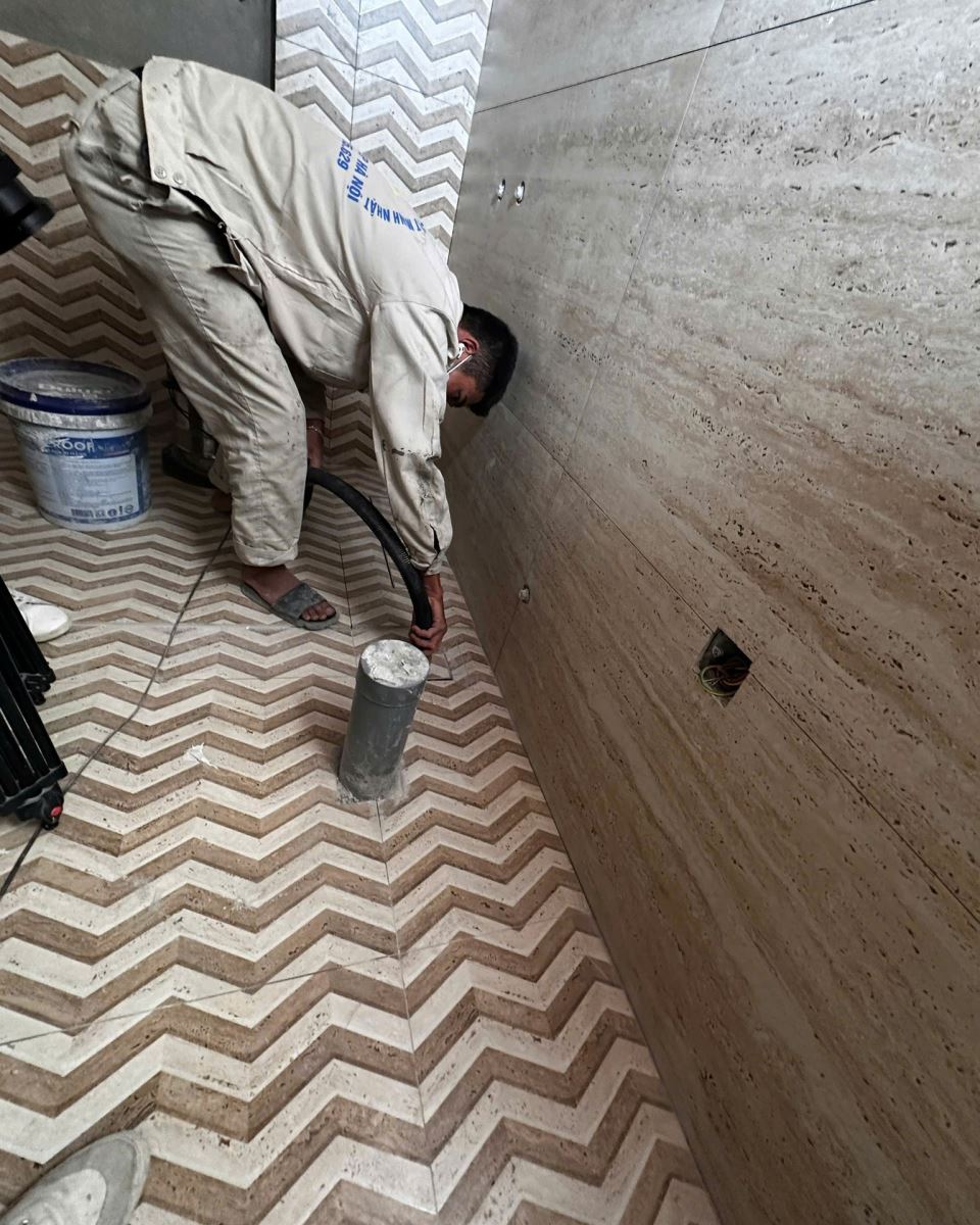 thi công keo chít mạch