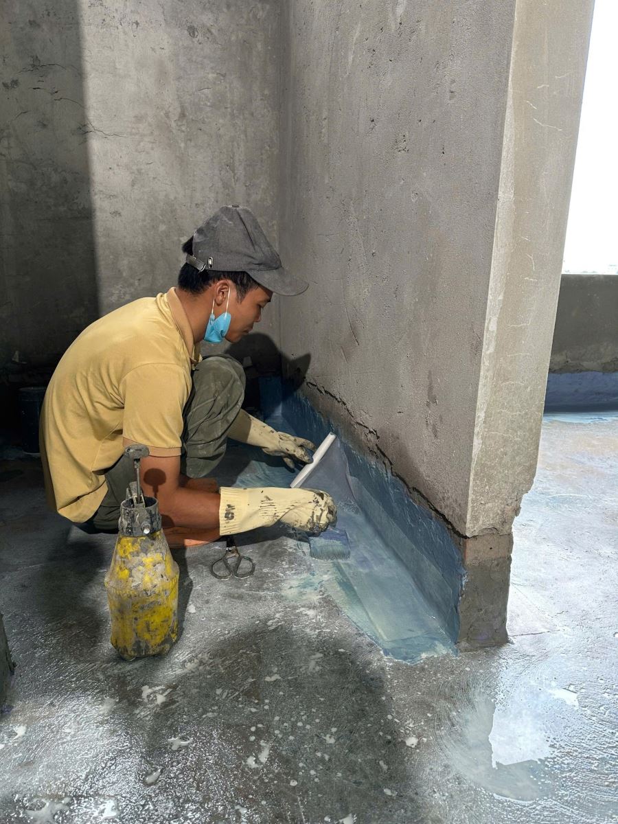 chống thấm góc chân tường