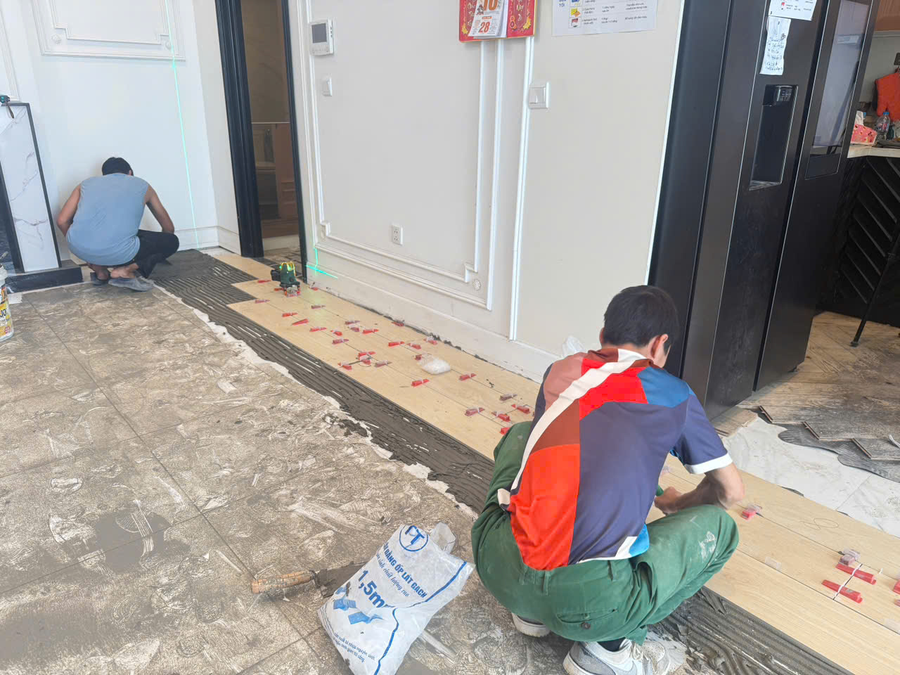 thi công keo chít mạch