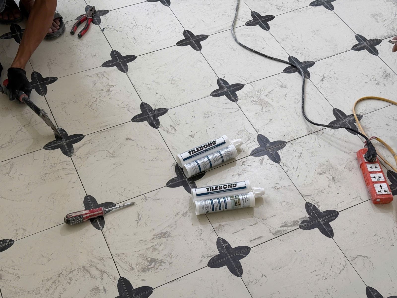 thi công keo chít mạch