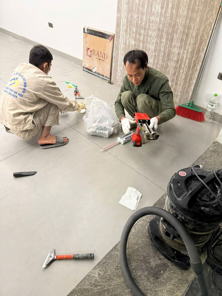 súng bơm keo tilebond