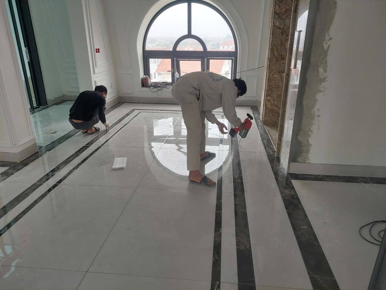 thi công keo chít mạch